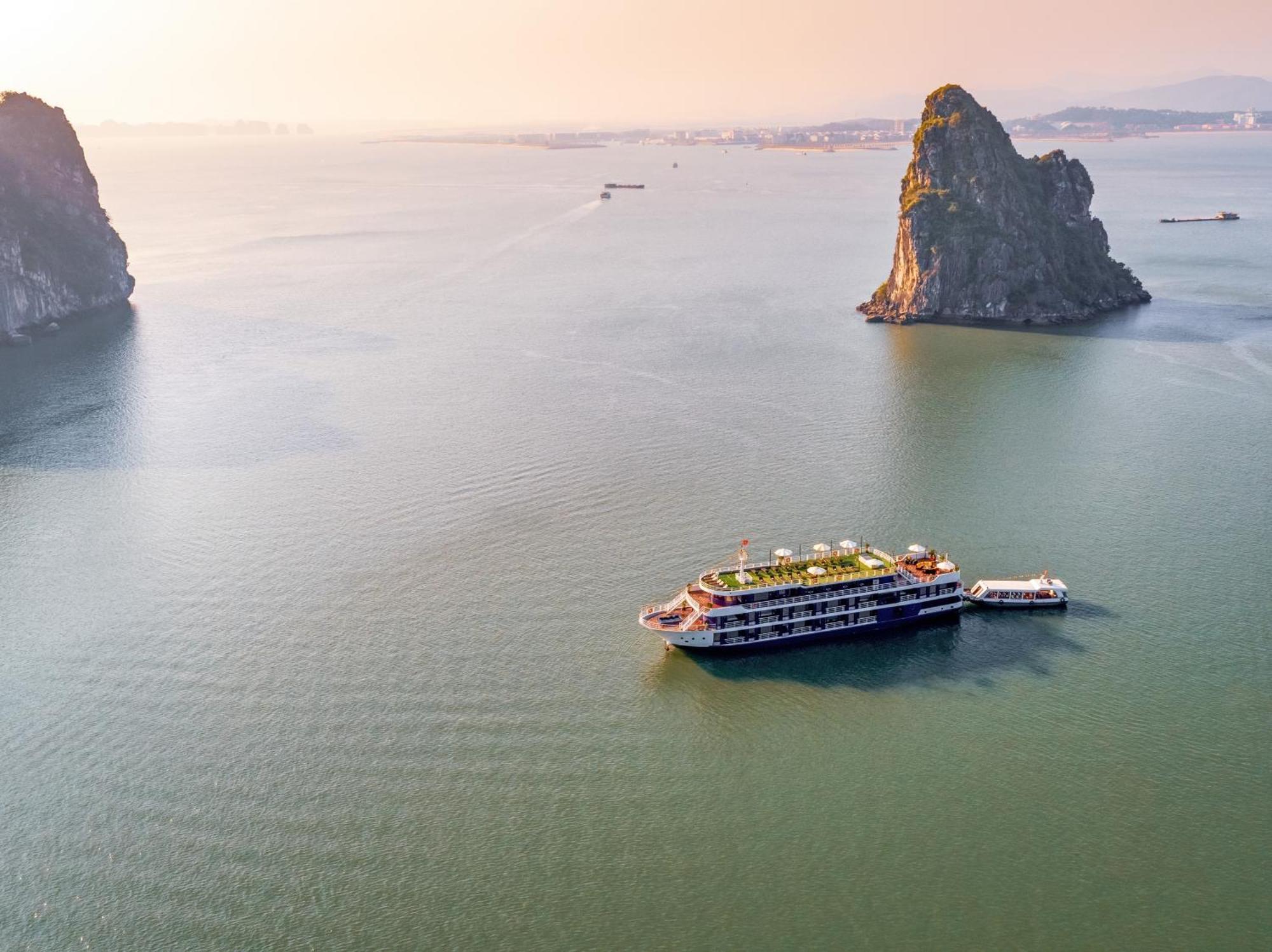 下龍 Halong Dragon Bay Cruise酒店 外观 照片